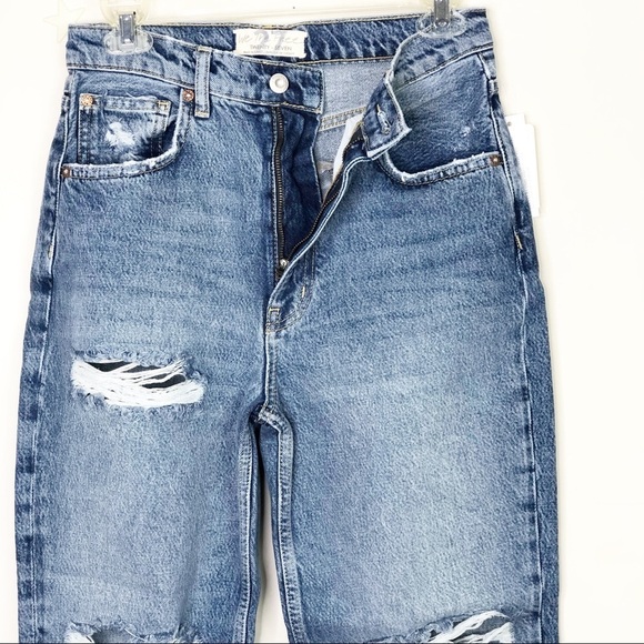 Free People Very Distressed Ankle Jeans - Picture 2 of 14